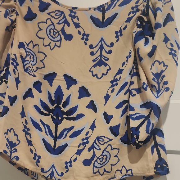 Sienna Sky Blue and Cream Puff Sleeve Blouse - Picture 2 of 4